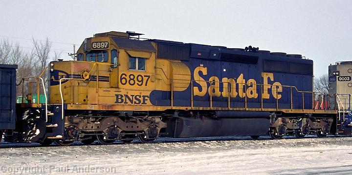 BNSF 6897 SD40-2.jpg